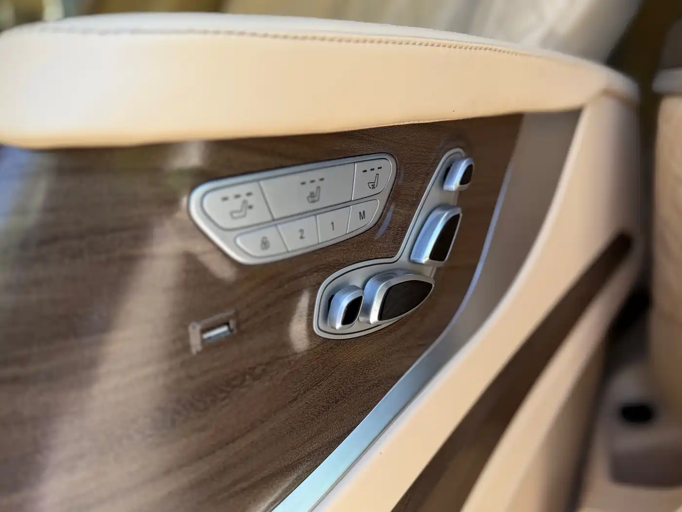 Mercedes-Benz V-Class 2021 V 260 L Long Wheelbase Luxury Edition фото 13