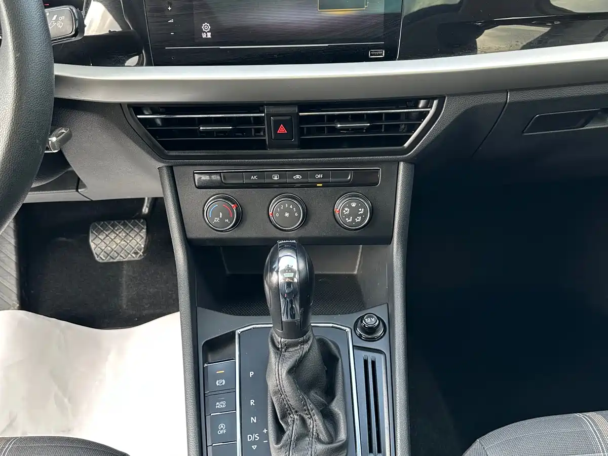 Volkswagen Lavida 2022 280TSI DSG Comfort Edition фото 12