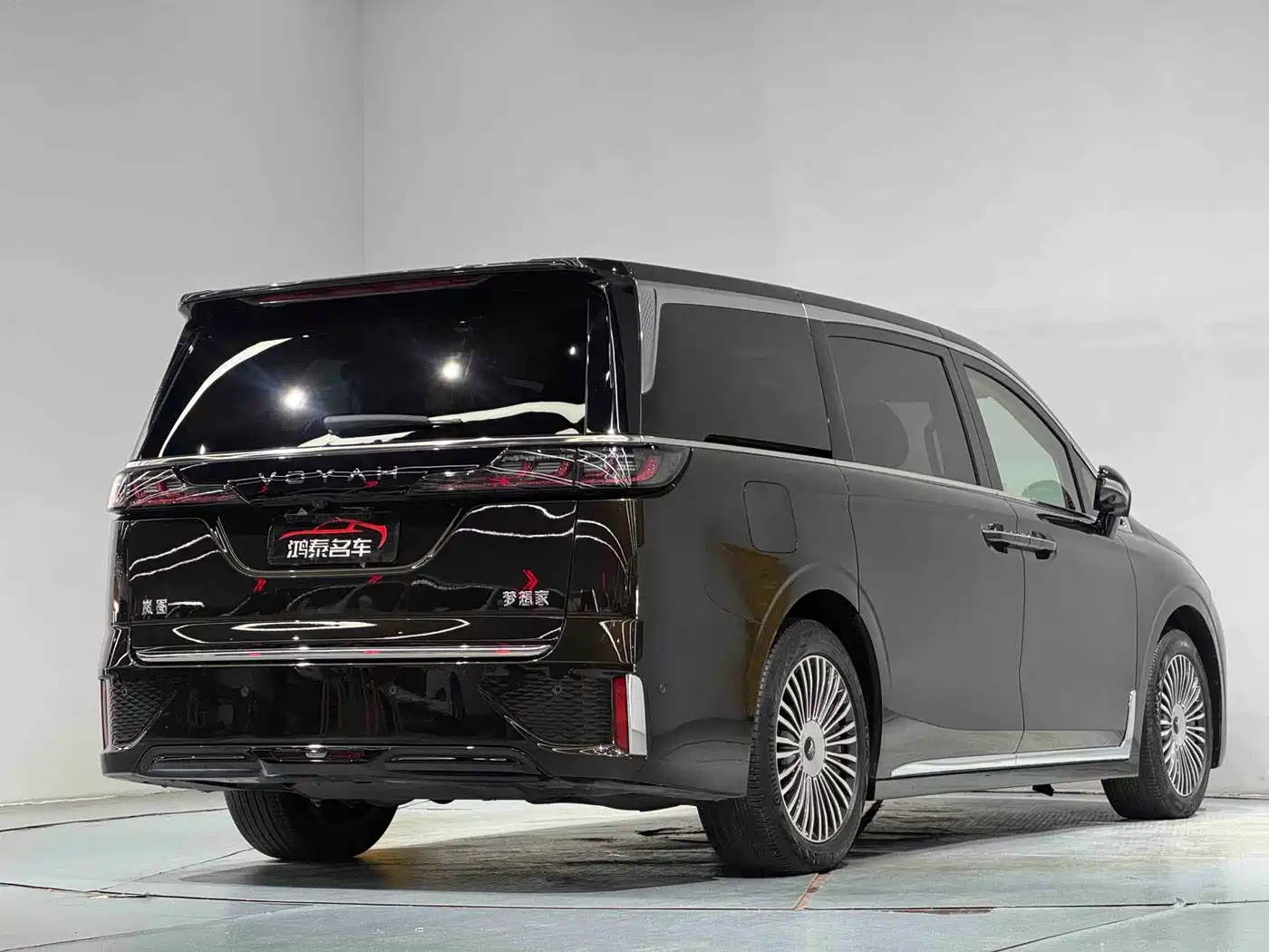 Voyah Auto Voyah Dreamer 2025 PHEV 4WD Kunpeng Premium Edition фото 21