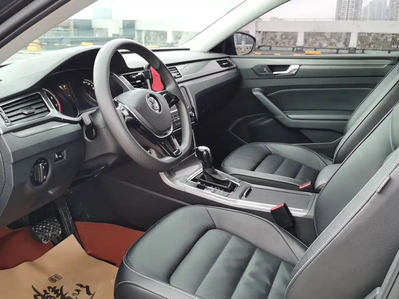 Volkswagen Passat 2017 330TSI DSG Prestige фото 6