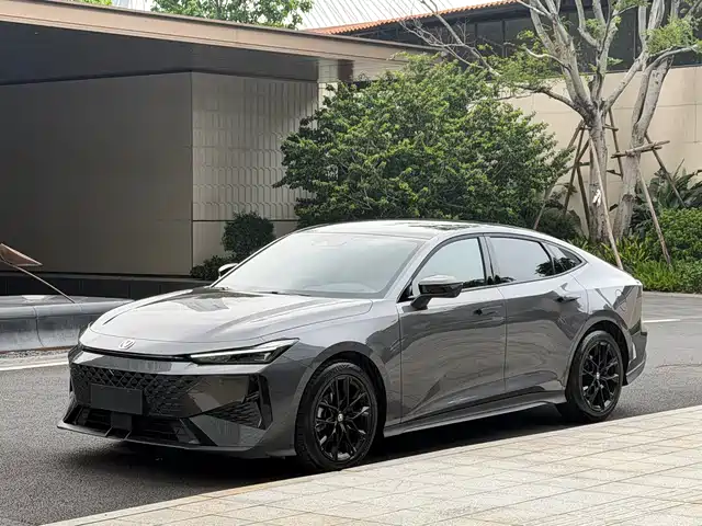 Changan UNI-V 2025