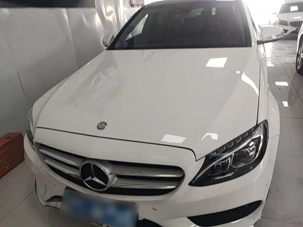 Mercedes-Benz C-Class 2017 Facelift C 200 L 4MATIC Sport Edition фото 3