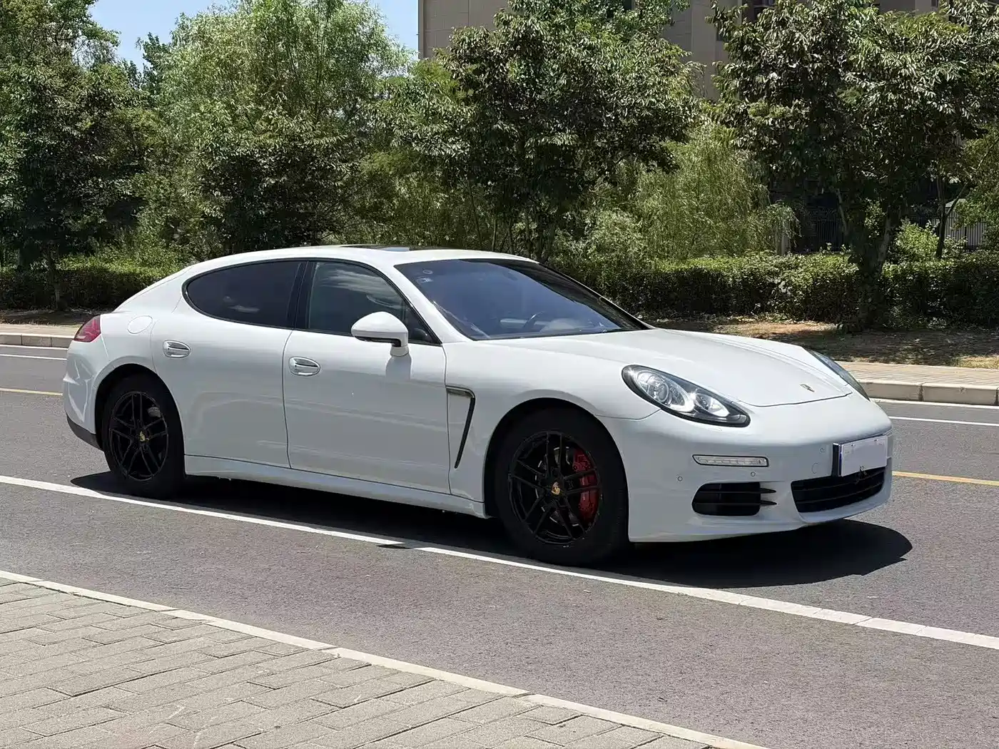 Porsche Panamera 2016 Panamera Edition 3.0T фото 2