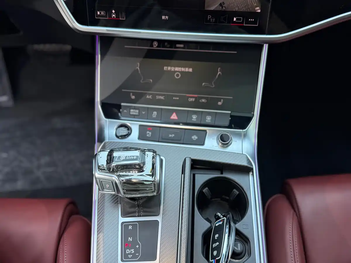 Audi A7L 2024 45 TFSI quattro S-line Black Warrior Edition фото 15