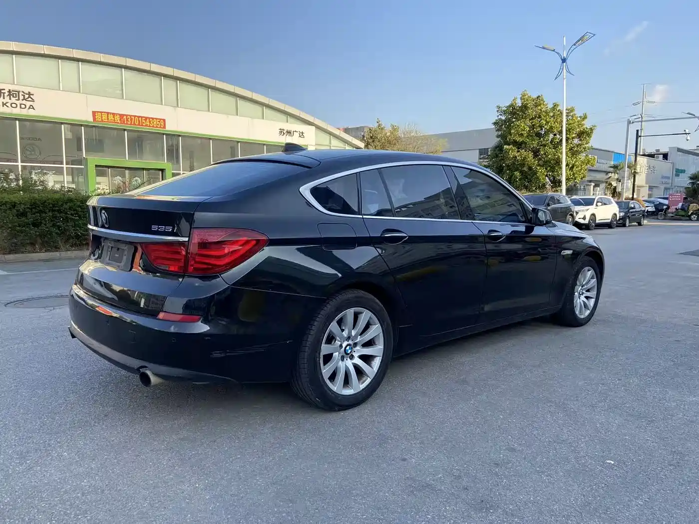 BMW 5 Series GT 2011 535i xDrive Luxury Model фото 4