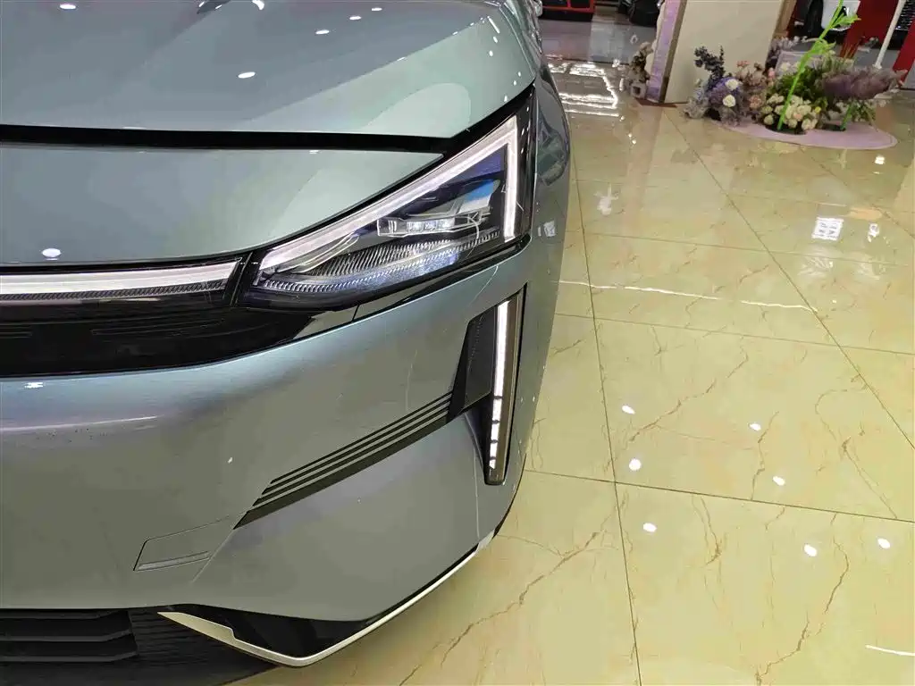 Geely Galaxy Galaxy L6 2025 EM-i 140km Starship Edition 9