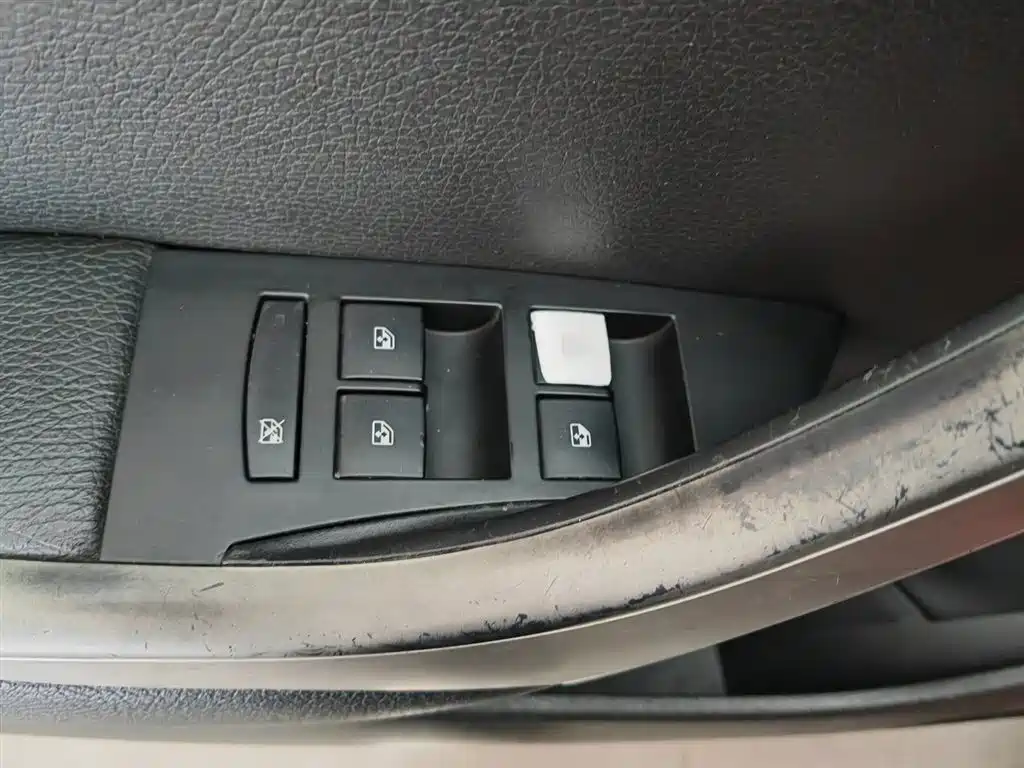 Buick Excelle 2014 XT 1.6L Automatic Fashion фото 9