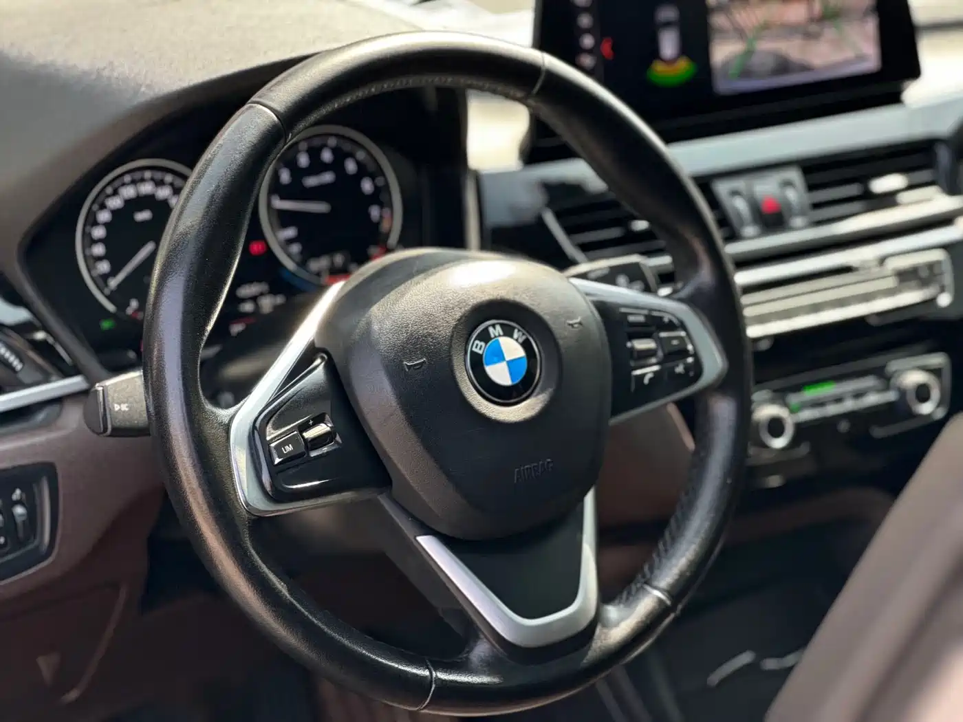 BMW X1 2022 sDrive20Li Fashion фото 12