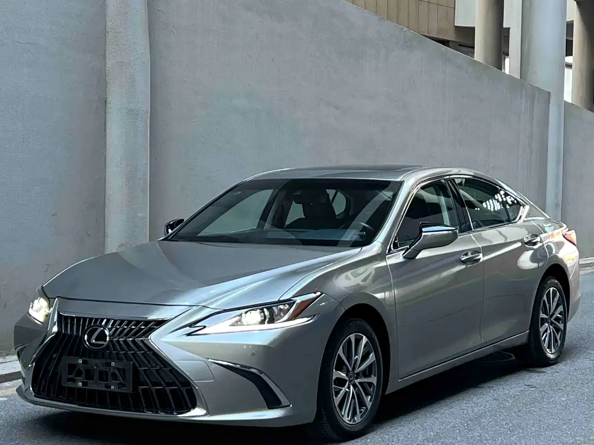 Lexus ES 2023 260 Excellence