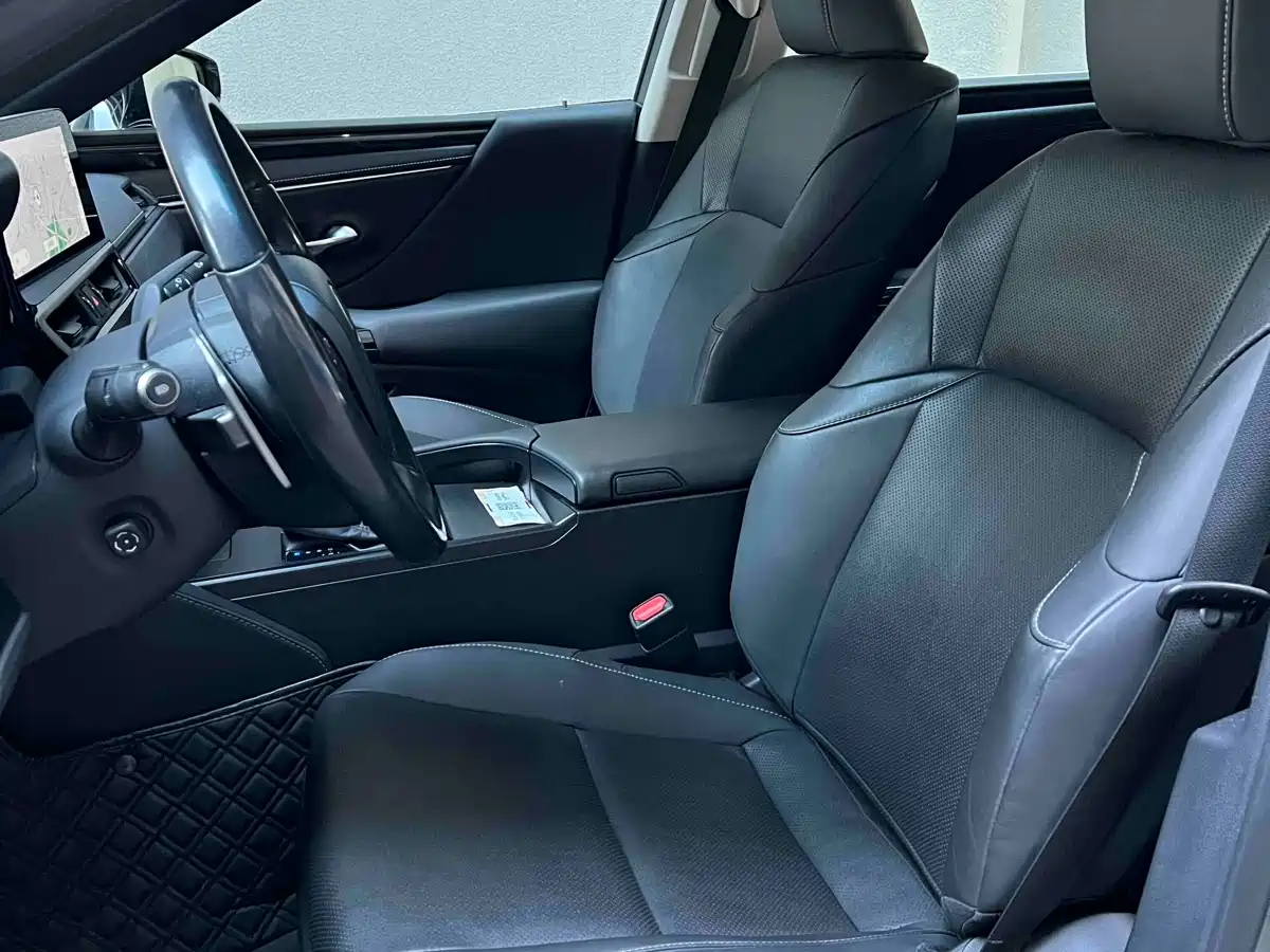 Lexus ES 2023 260 Excellence фото 12