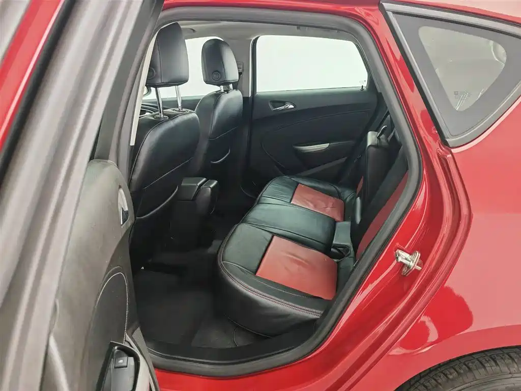 Buick Excelle 2014 XT 1.6L Automatic Fashion фото 15