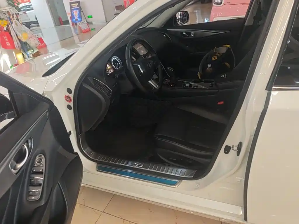 Infiniti Q50L 2019 2018 2.0T Leisure Edition (China VI)