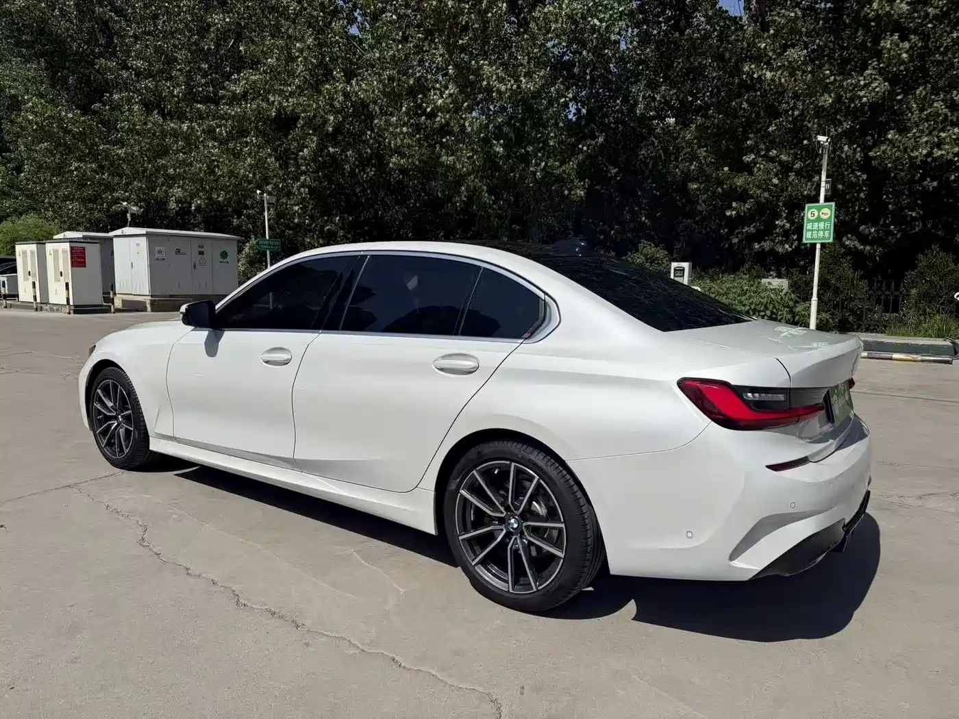 BMW 3-SERIES