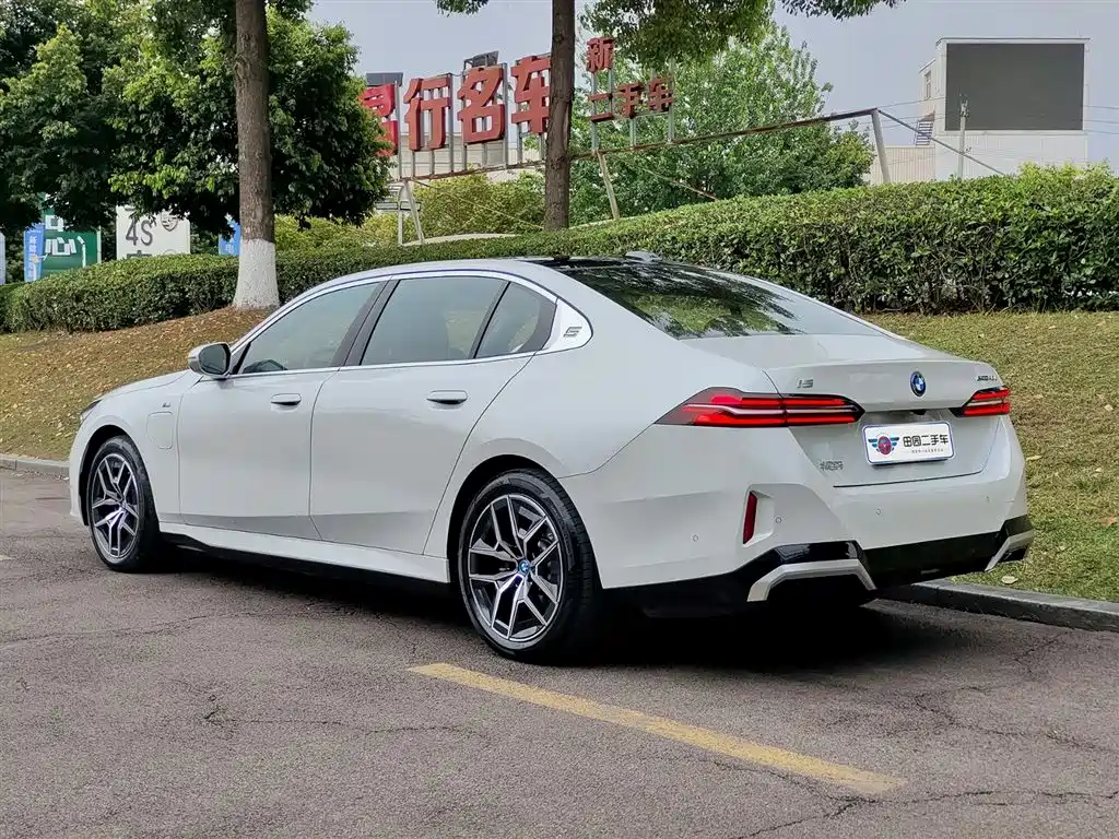BMW i5 2025 eDrive 40L M Sport Package фото 4