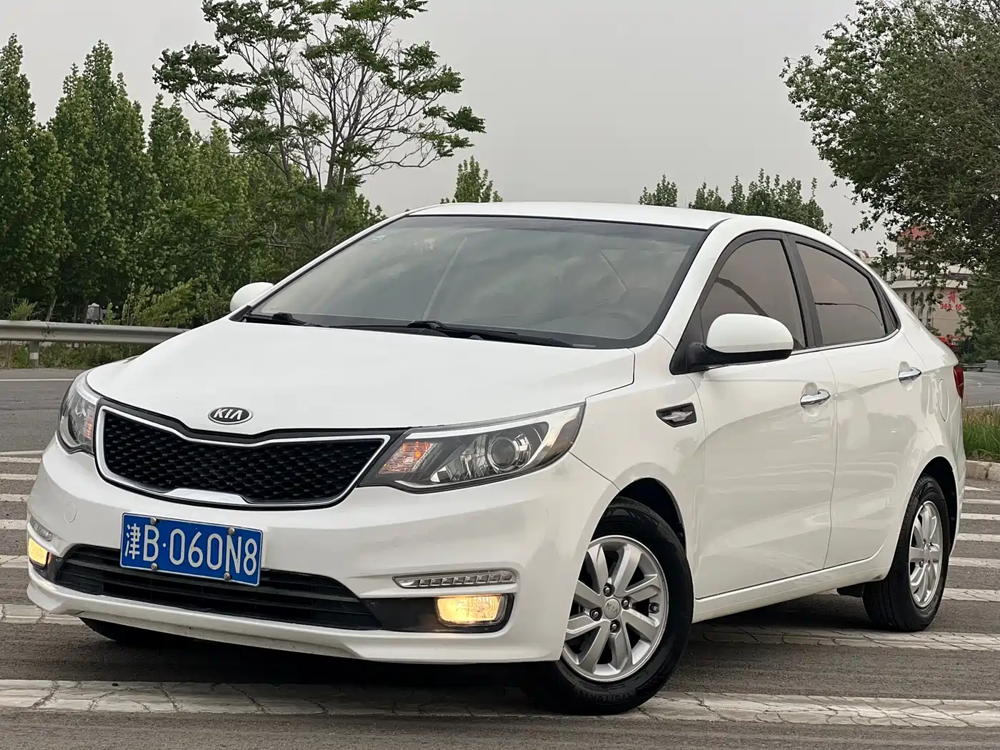 Kia K2 2015 Sedan 1.4L MT GLS фото 16
