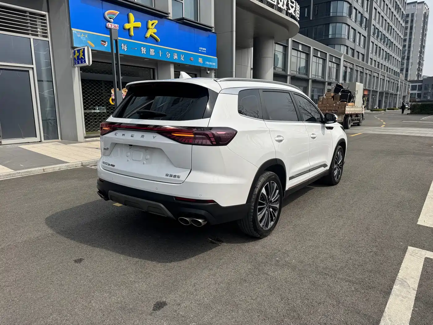 Chery Tiggo 8 PRO 2023 2024 Champion Edition 390T 2WD Peak Edition 5-Seater