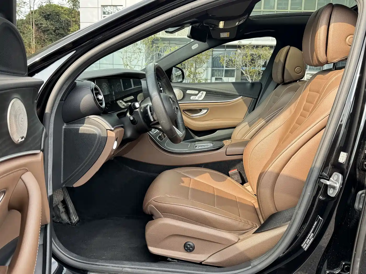 Mercedes-Benz E-Class 2022 E 300 L Sport Luxury фото 5