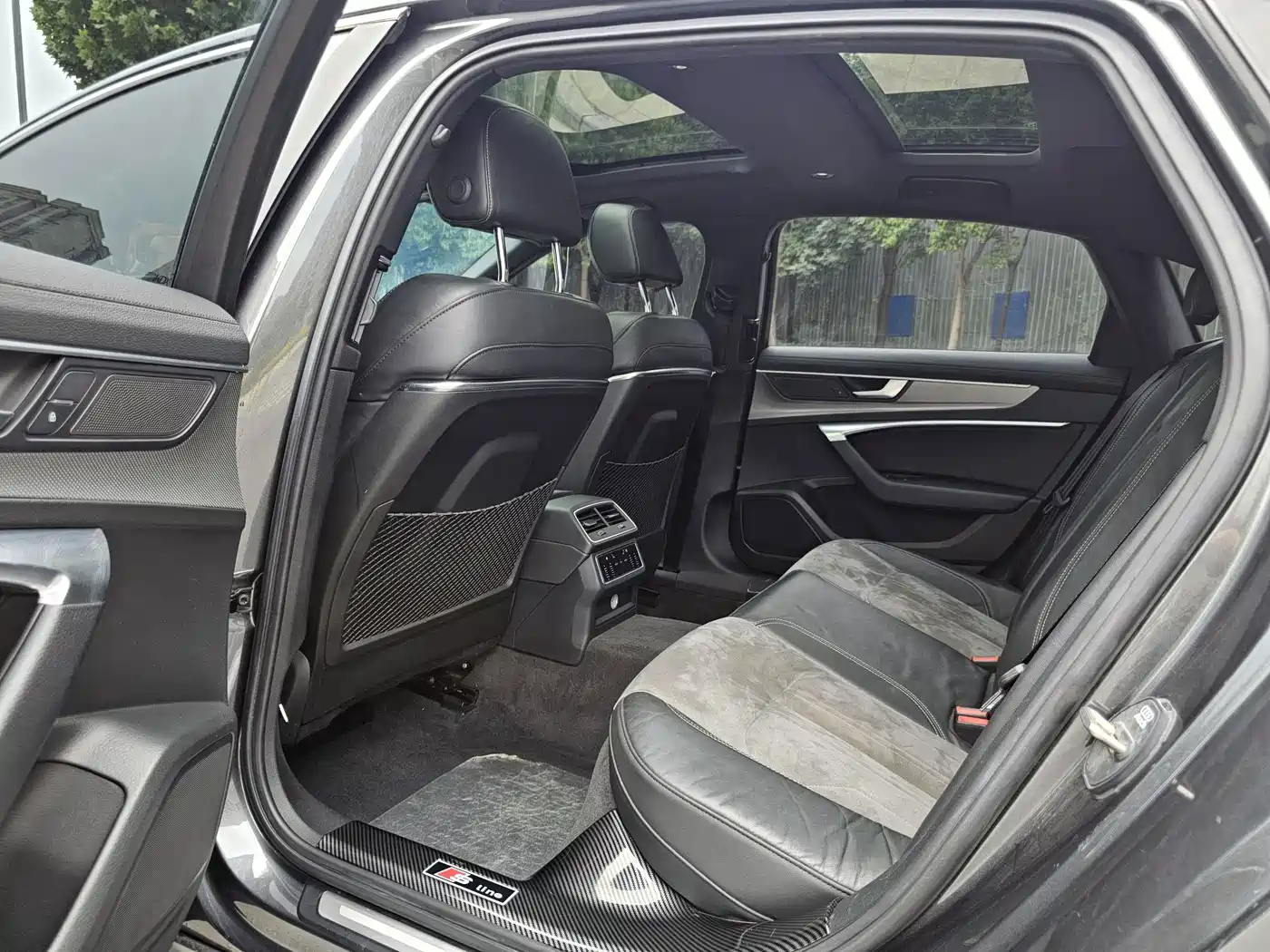 Фото 11 - Audi A6L