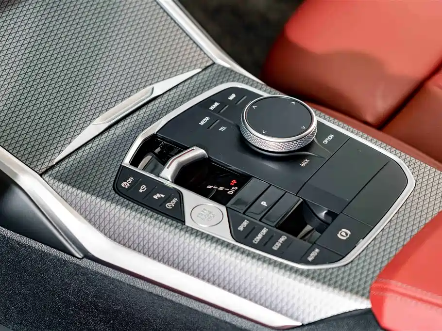 BMW 3 Series 2025 330Li M Sport Night Edition фото 17