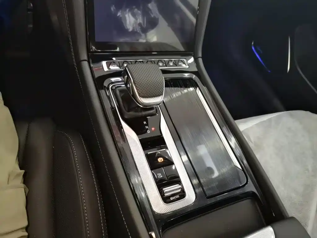 Hongqi H5 PHEV 2025 2025 130 Super Hybrid Edition