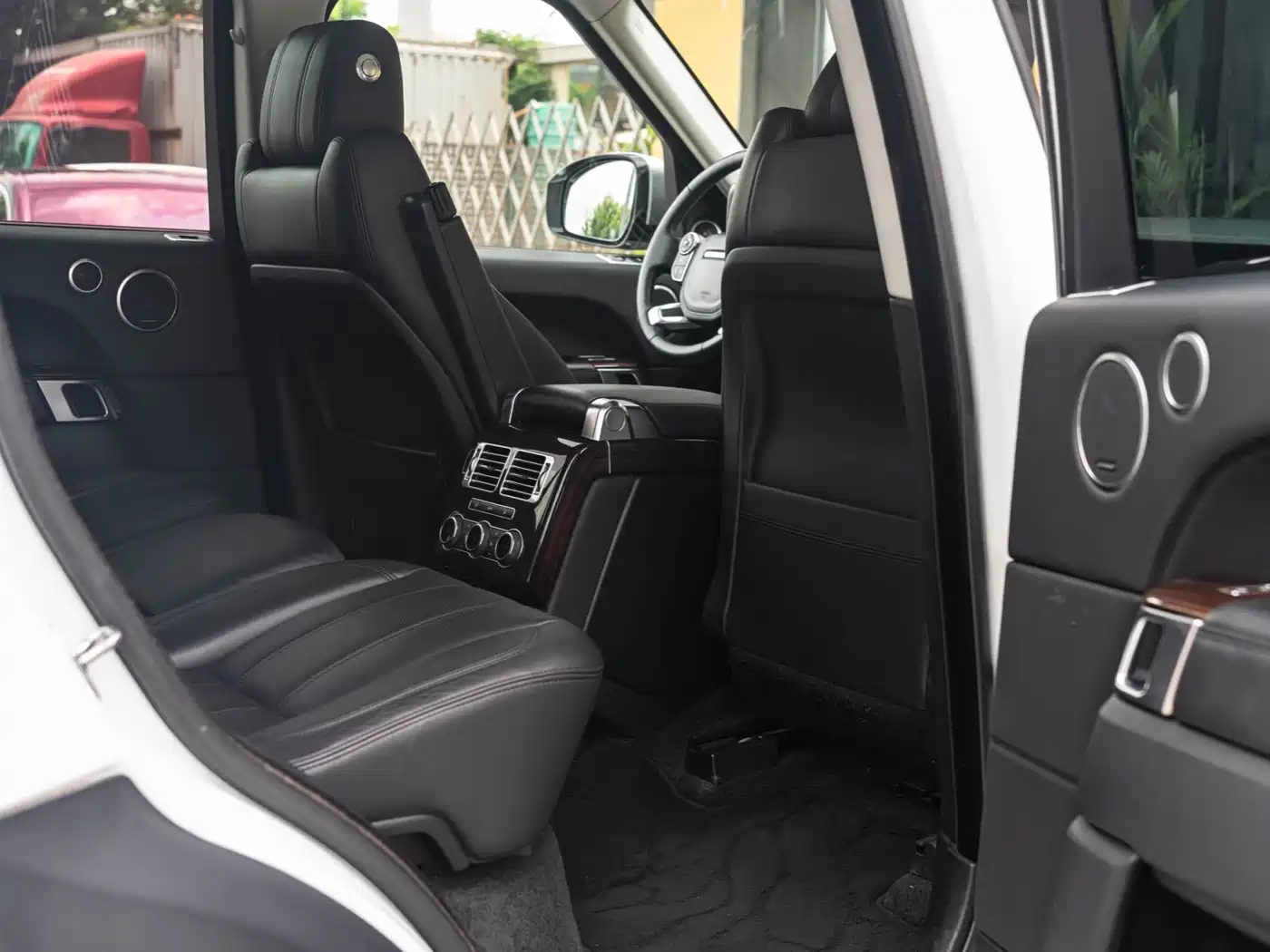 Фото 25 - Land Rover Range Rover