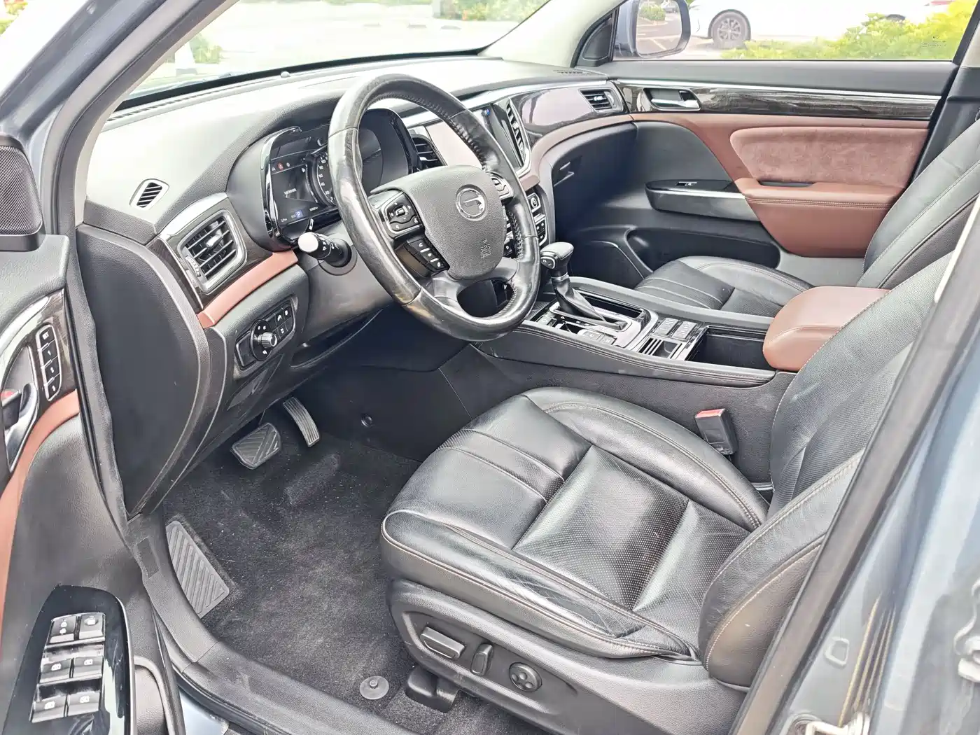 GAC Trumpchi Trumpchi GS8 2017 320T 2WD Luxury Smart Connect (7-seater) фото 12