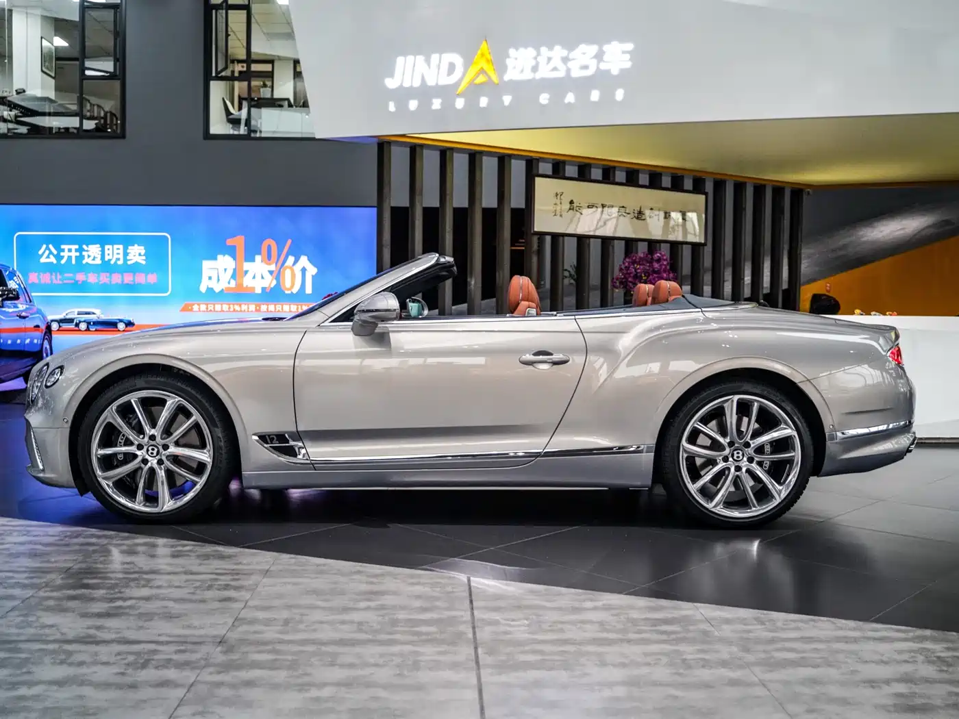 Bentley Continental 2022 6.0T GT W12 Mulliner Convertible фото 16