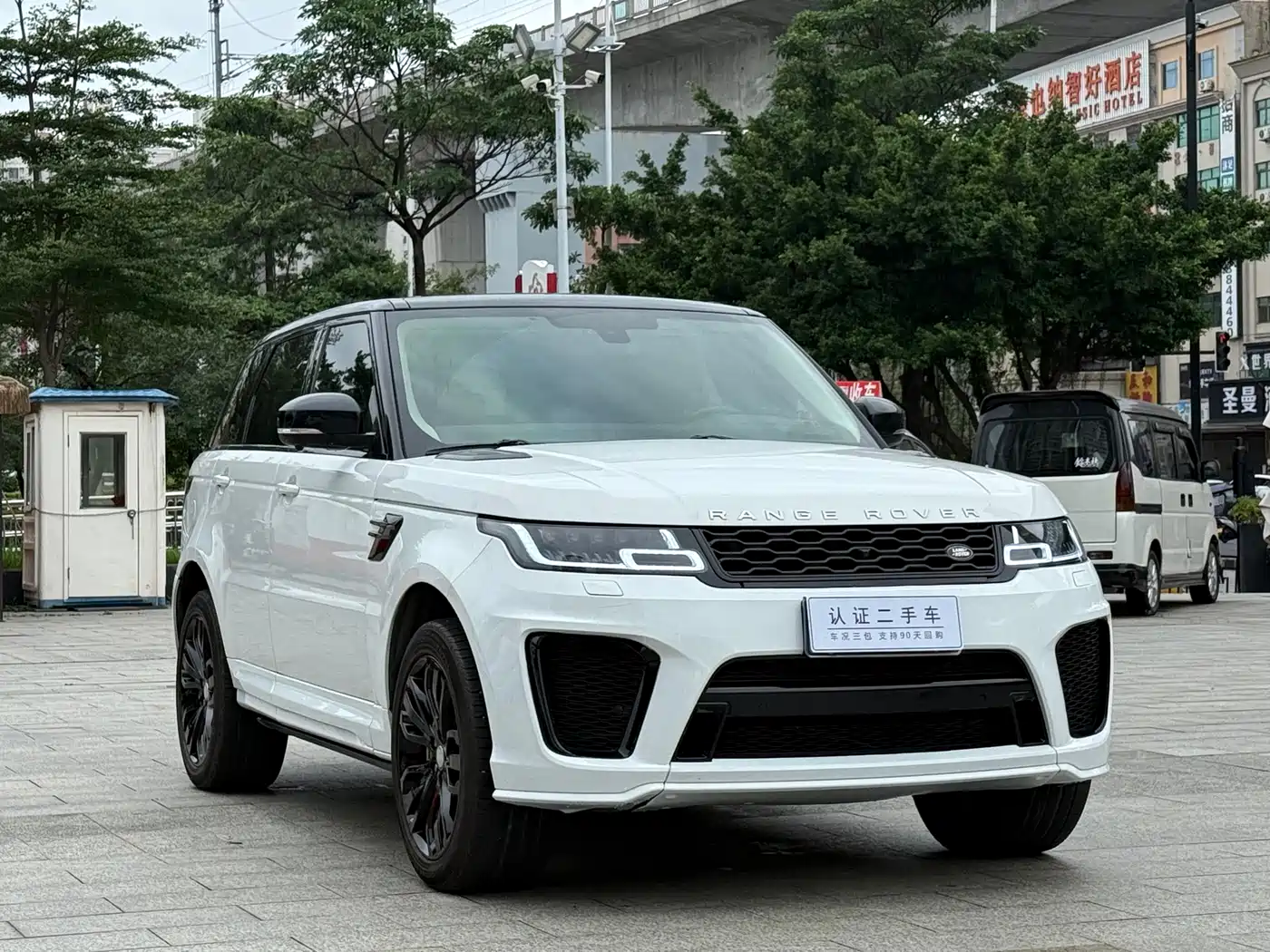 Land Rover Range Rover Sport 2016 Model 3.0 SC V6 HSE DYNAMIC фото 3