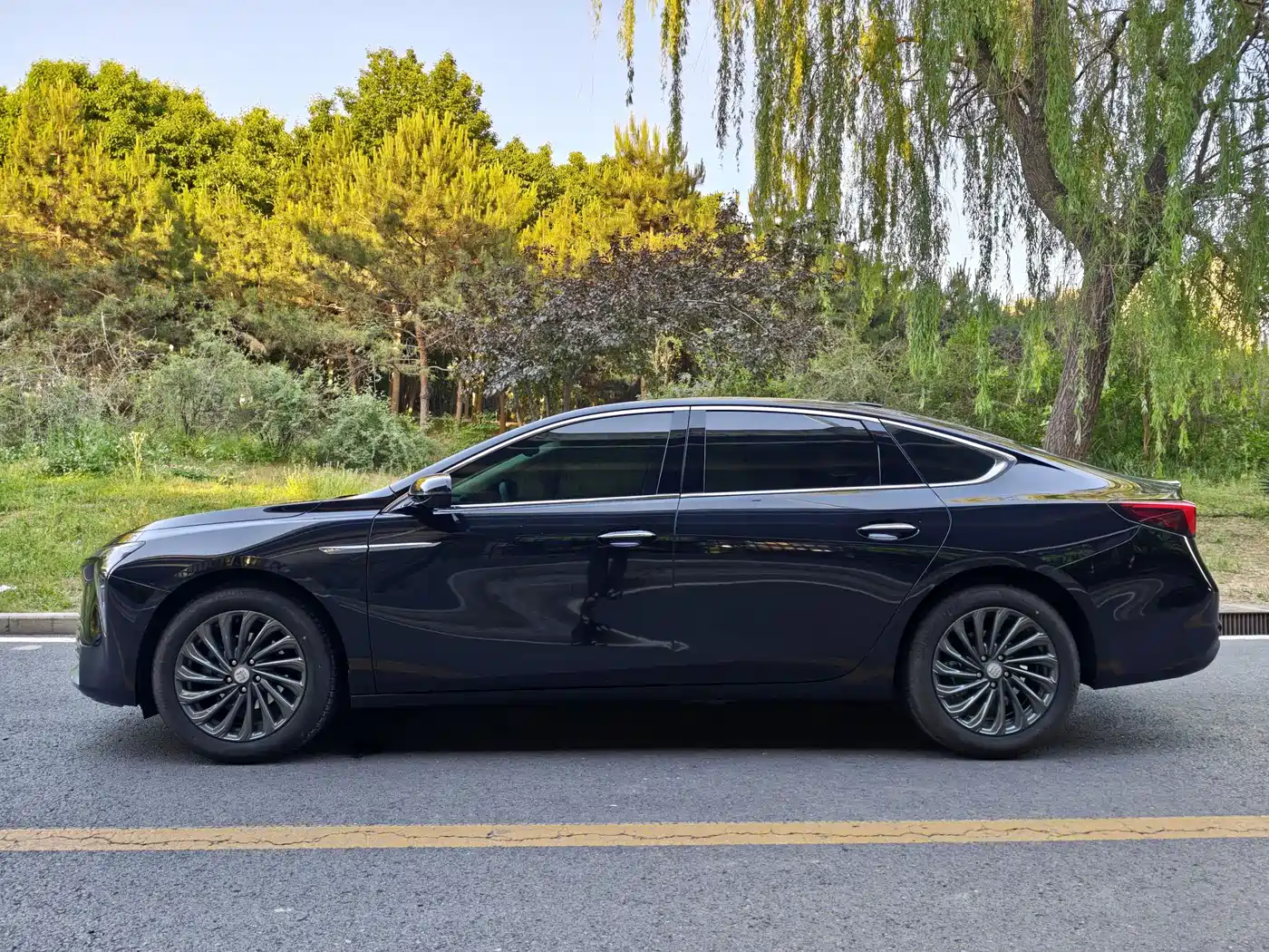 Buick LaCrosse 2025 Model 28T Platinum Edition фото 3