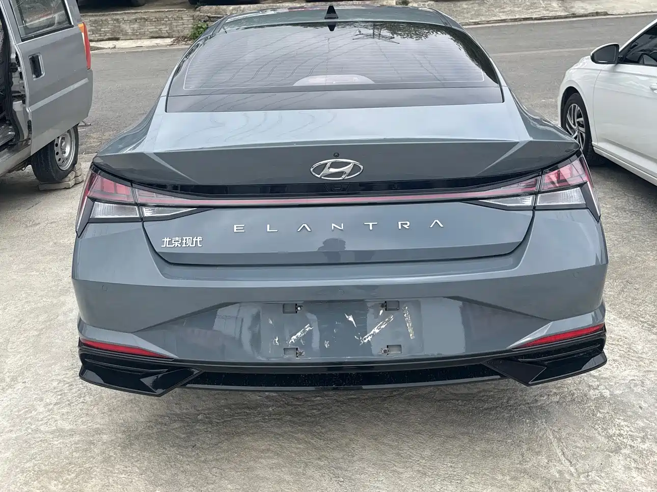 Hyundai Elantra 2021 1.5L CVT GLX Elite Edition фото 3