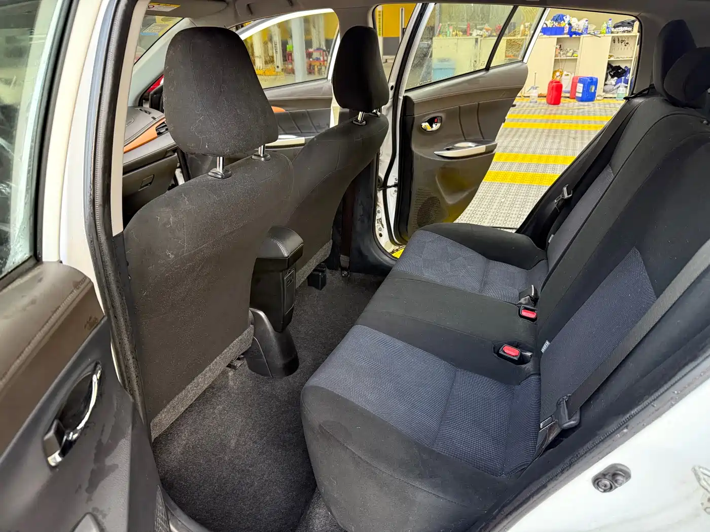 Toyota YARiS L Zhi Xuan 2016 1.5E Auto Sport Edition фото 9