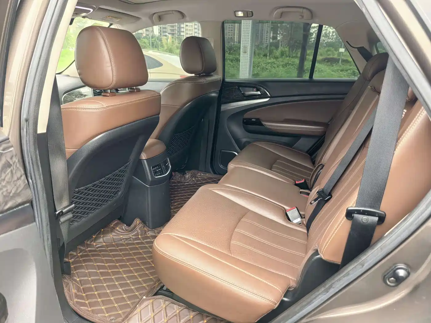 BYD Tang New Energy 2017 Model 2.0T Full-time 4WD Elegance фото 6