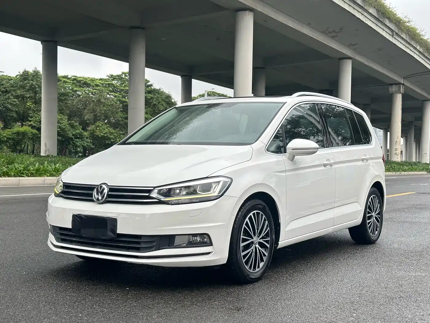 Volkswagen Touran 2016 Touran L 280TSI DSG Luxury