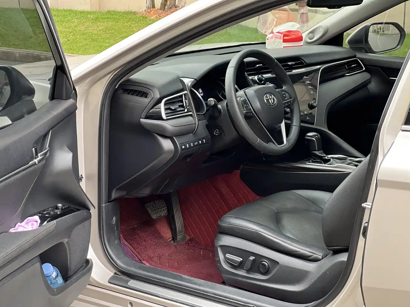 Toyota Camry 2018 2.5Q Flagship Edition фото 5