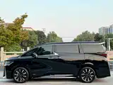 Фото 3 - Toyota Vellfire