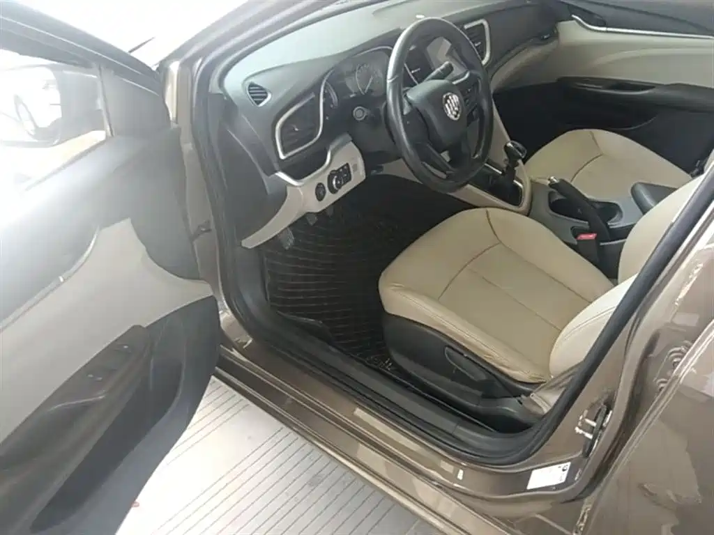 Buick Excelle 2017 15N Manual Elite фото 16