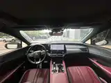 Фото 9 - Lexus RX