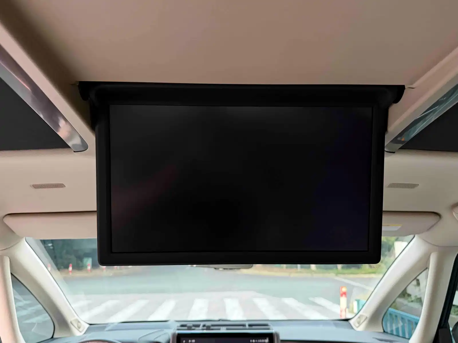 Фото 25 - Toyota Vellfire