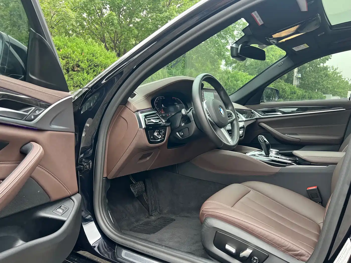 BMW 5 Series 2020 525Li M Sport Package фото 16