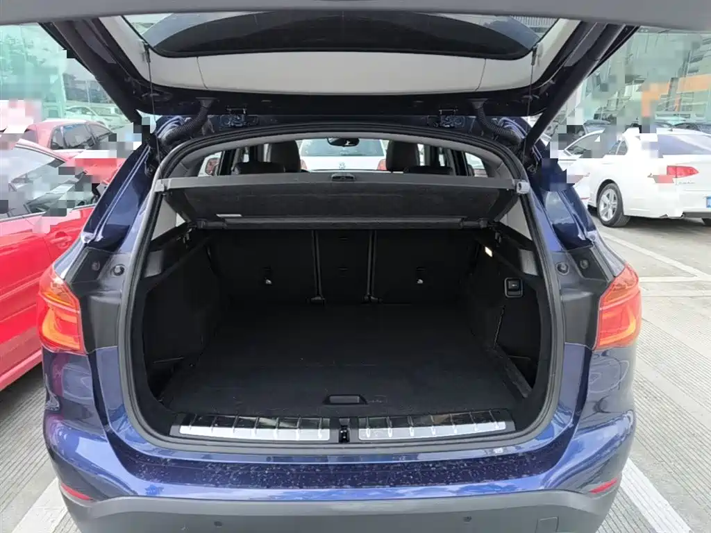 BMW X1 2018 sDrive18Li Premium Model фото 19