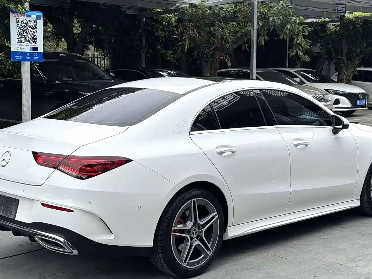 MERCEDES-BENZ CLA