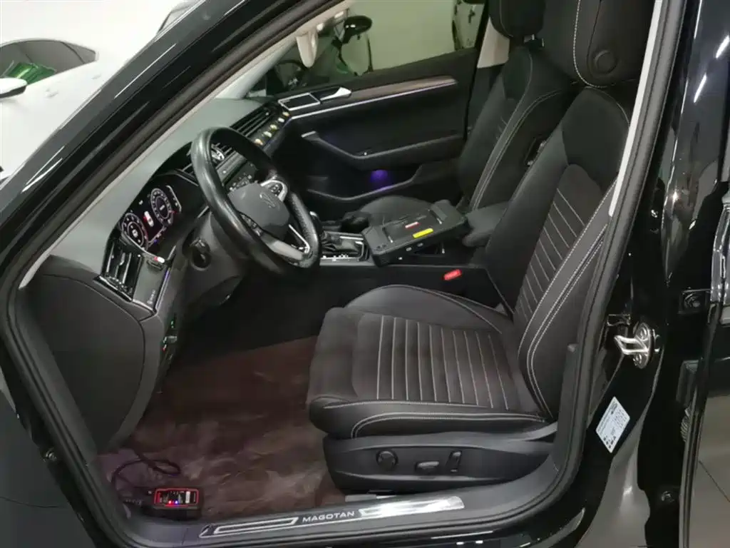 Volkswagen Magotan 2020 330TSI DSG Luxury фото 15