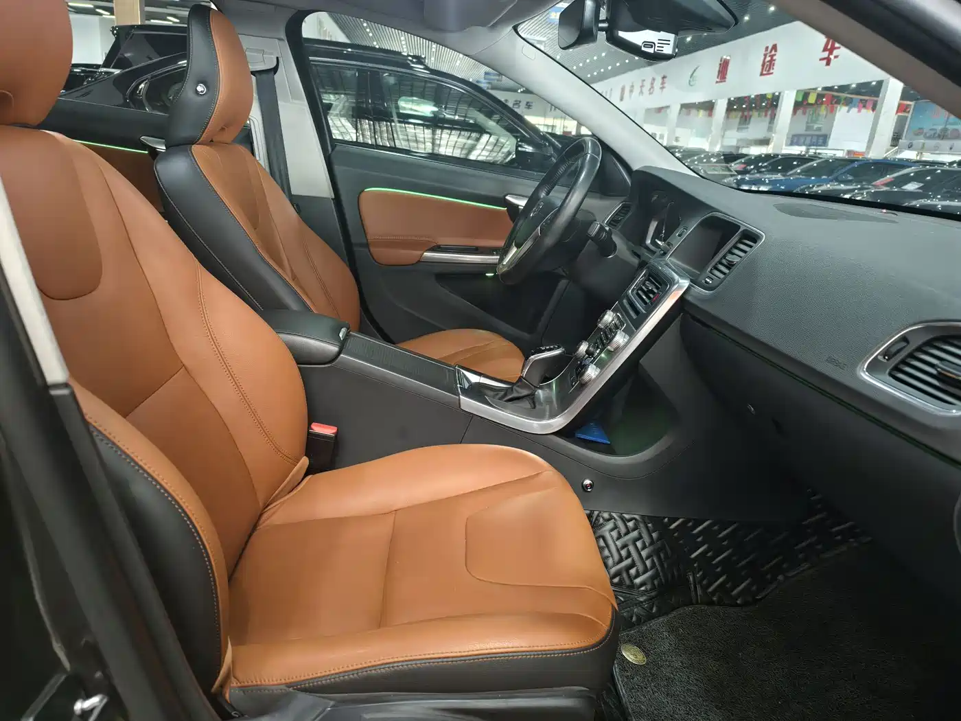 VOLVO S60
