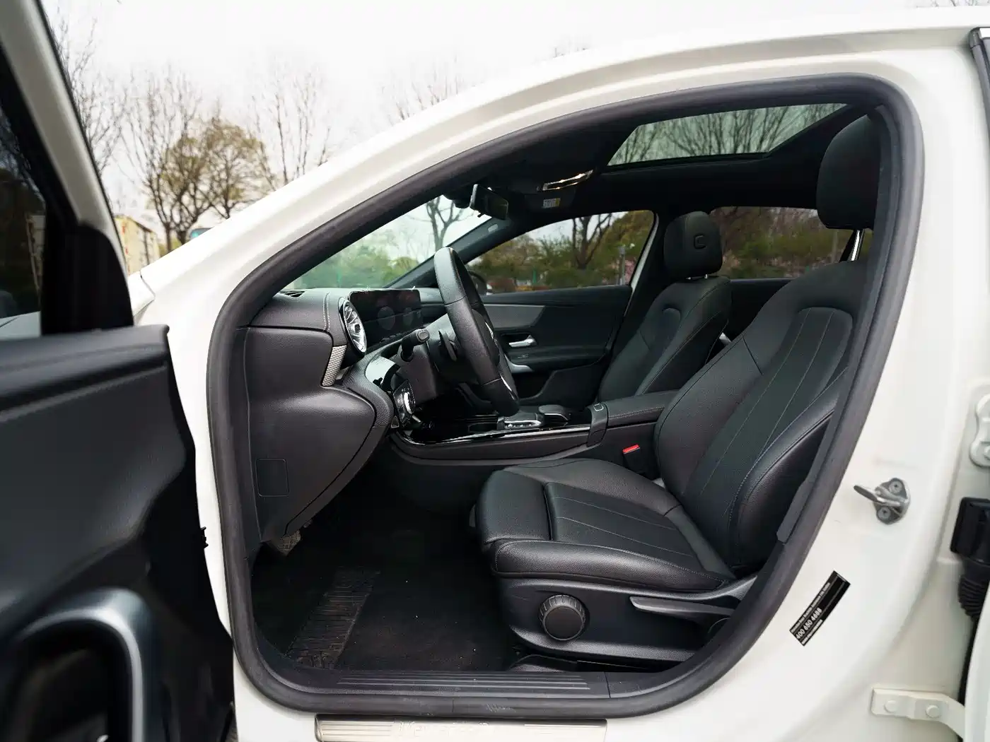 Mercedes-Benz A-Class 2020 Facelift A 180 L Sport Sedan фото 9
