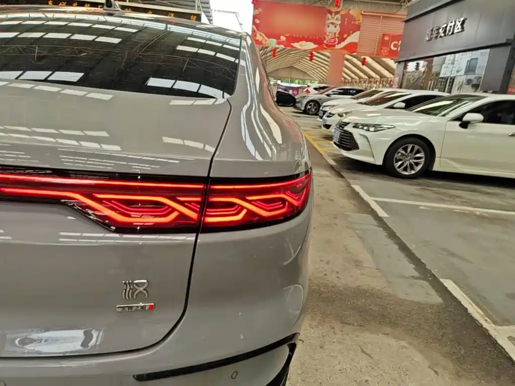 BYD Han 2025 2025 DM-i Smart Driving Edition 125KM LiDAR Flagship