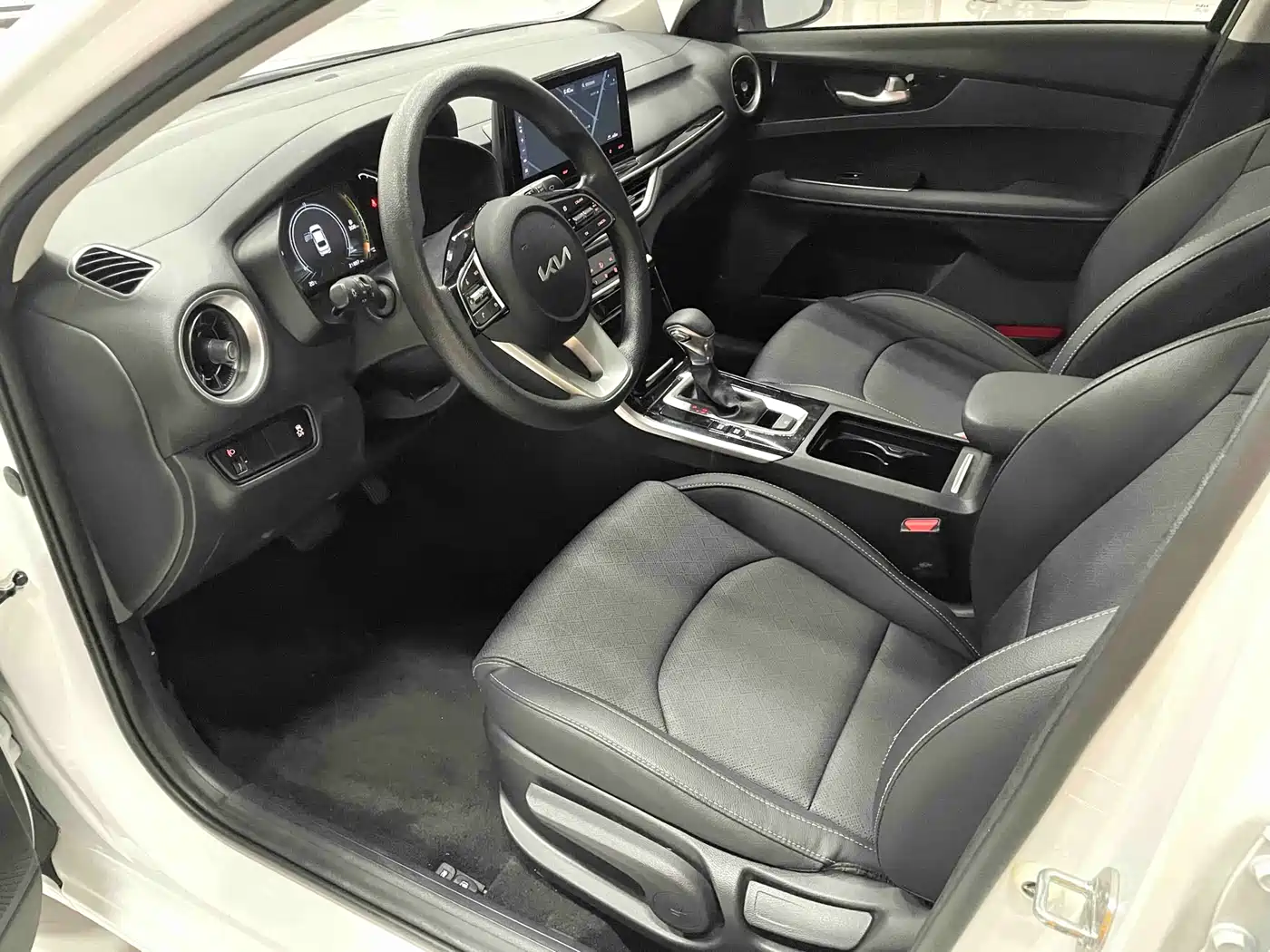 Kia K3 2021 1.5L CVT Fashion Edition фото 5