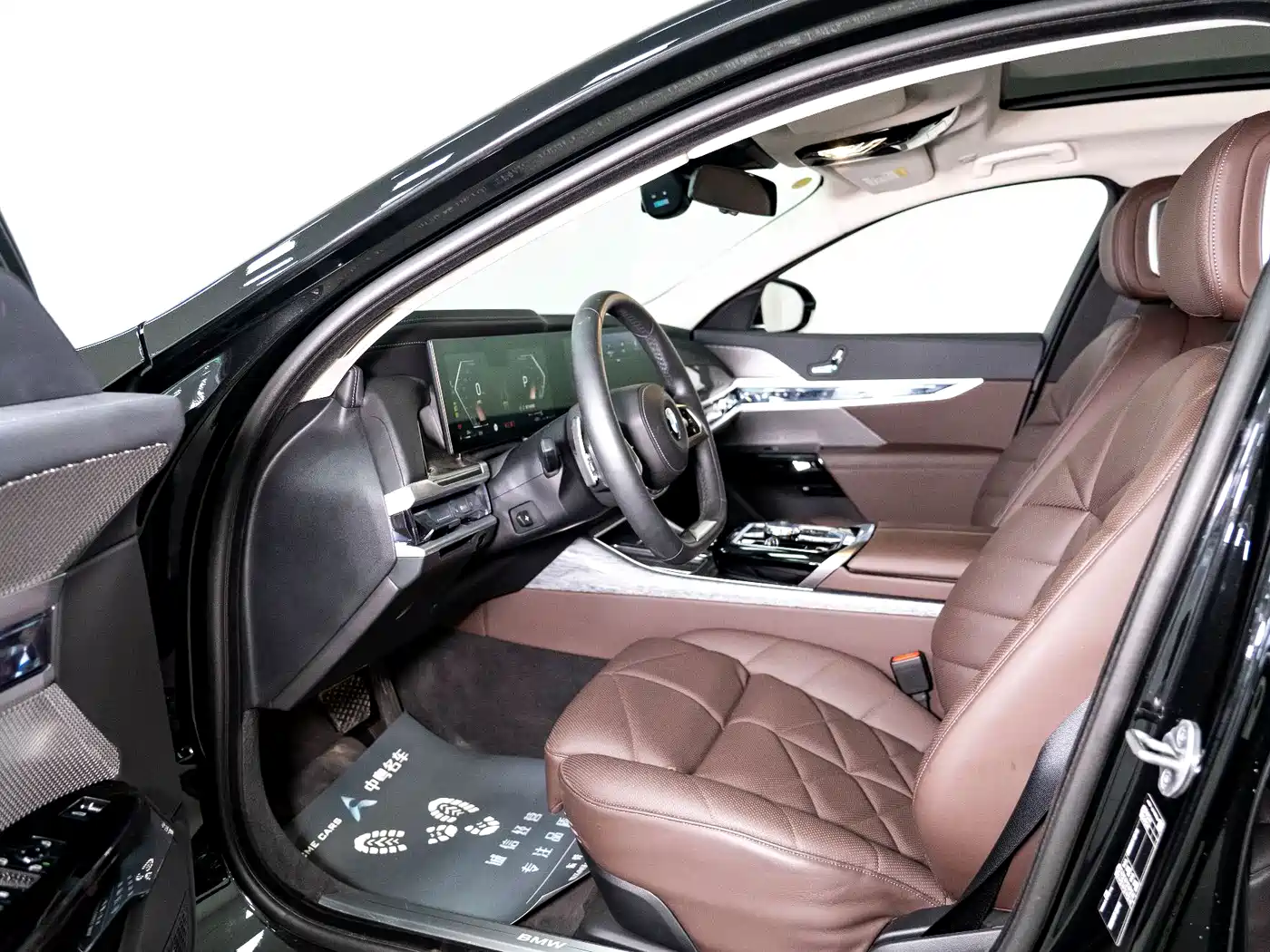 BMW 7 Series 2023 Model 740Li Leading Luxury Package фото 4