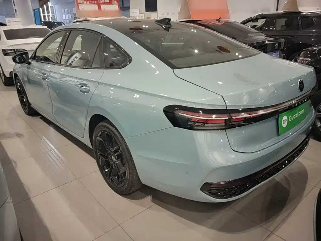 Фото 5 - Volkswagen Passat