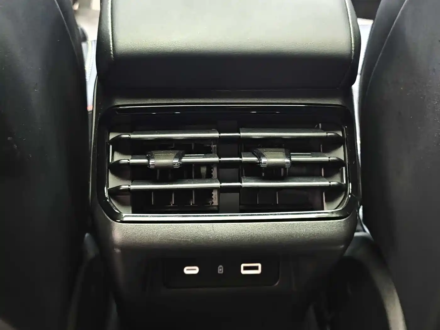 Lynk & Co 03 2022 2.0TD DCT Power Pro фото 16