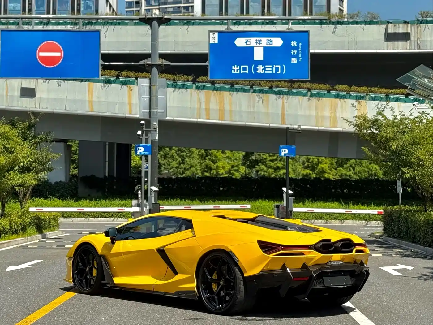 Lamborghini Revuelto 2026 2023 6.5L PHEV Standard